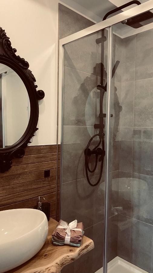 Vintage Apartment *